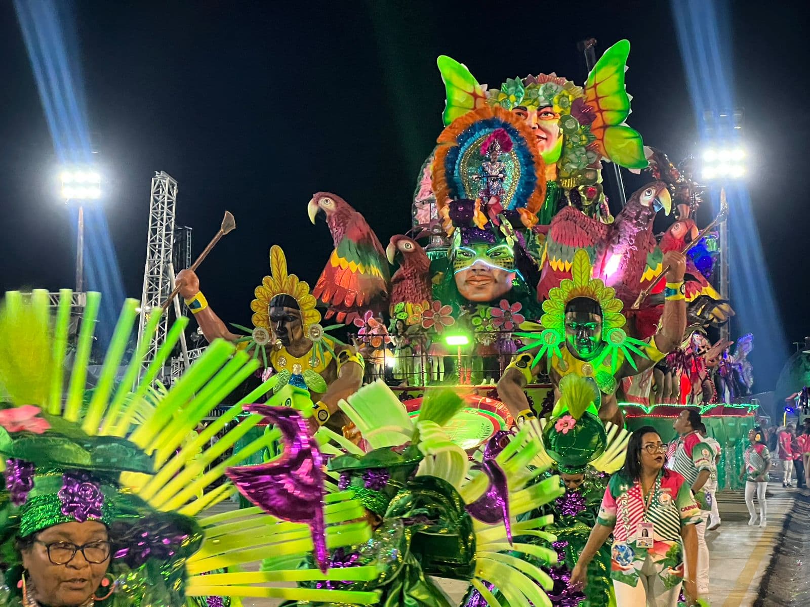 Carnaval 2024: Vitória Régia desfila no Sambódromo com o enredo &#8220;Arte, Magia, Samba e Reciclagem&#8221;