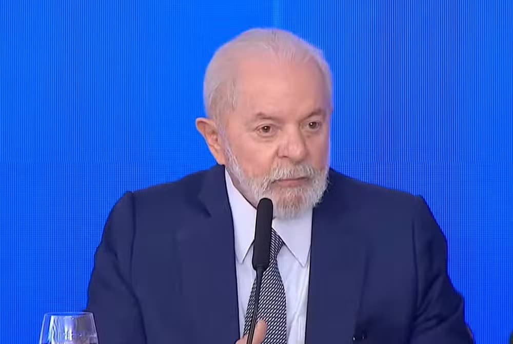 &#8220;Não teria acontecido sem ele&#8221;, diz Lula sobre relação de Bolsonaro com atos golpistas