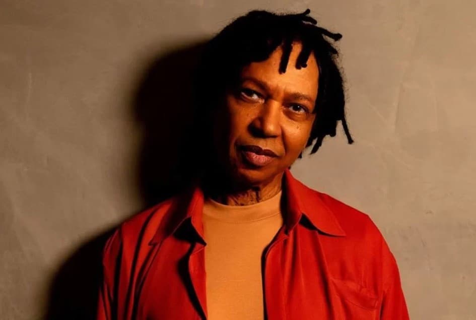 Equipe de Djavan se pronuncia após cantor realizar exames em hospital: &#8220;Ele está bem&#8221;