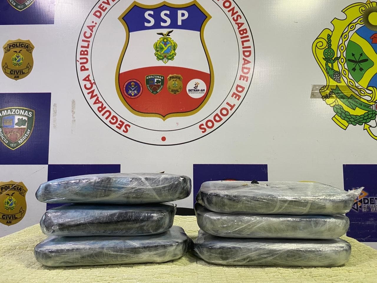 Base Arpão: Dupla é presa em lancha com 6,5 kg drogas, em Coari-AM