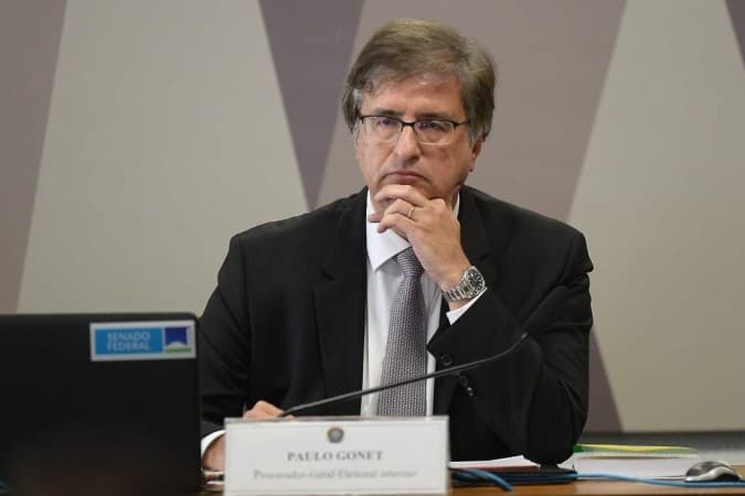 Procurador-geral da República evita acusar Jair Bolsonaro durante período eleitoral