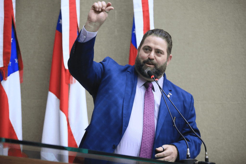 William Alemão antecipa apoio a Amom Mandel para prefeitura de Manaus