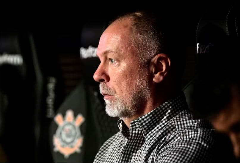 Após quatro derrotas seguidas, Corinthians demite Mano Menezes
