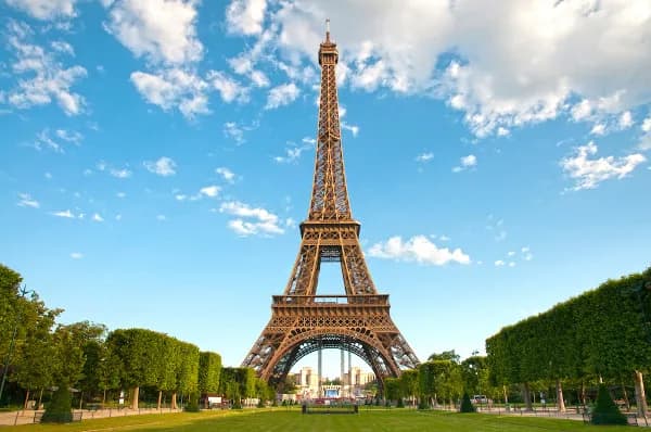 Greve deixa Paris sem a sua maior atração turística