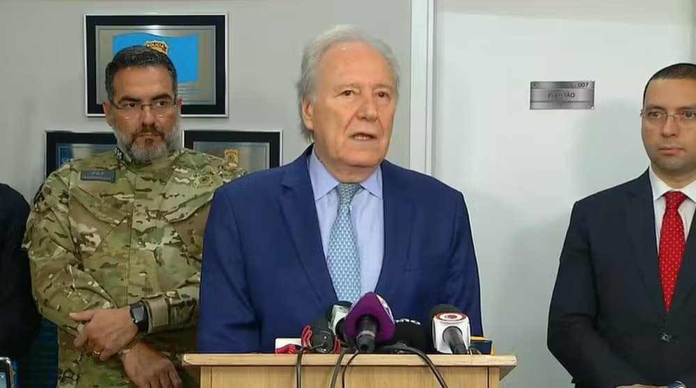 Lewandowski volta a Mossoró e diz que há &#8220;fortes indícios&#8221; de que fugitivos estão na área