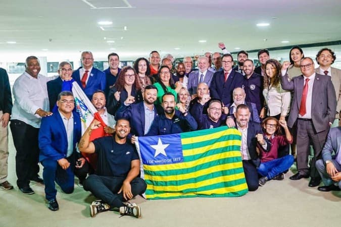 Lula envia ao Congresso projeto com novas regras para motoristas de apps
