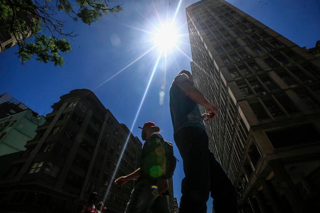 Brasil deve ter uma nova onda de calor este mês