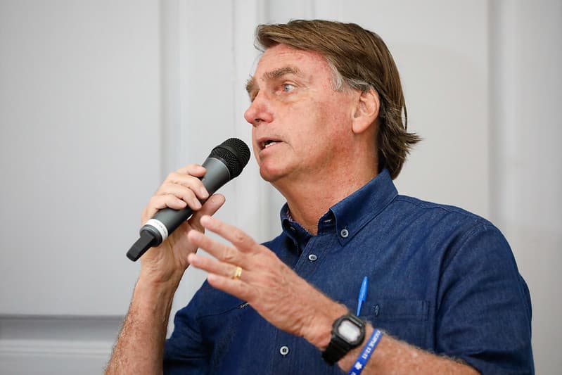 Aliados de Bolsonaro temem que ministro do STF determine o uso de tornozeleira