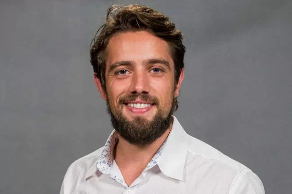 &#8220;Estava sob efeito de medicação&#8221;, diz assessoria de Rafael Cardoso após caso de agressão
