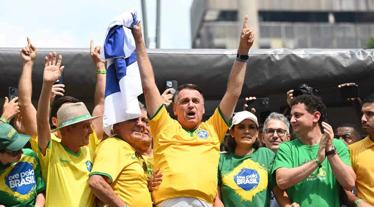 Bolsonaro programa novas mobilizações após ato na Paulista