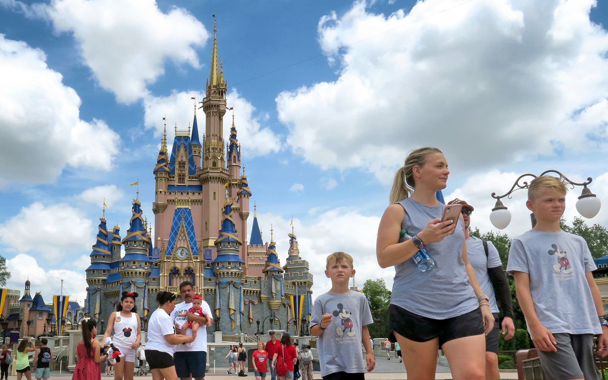 Após morte de médica, restaurante do parque da Disney é processado