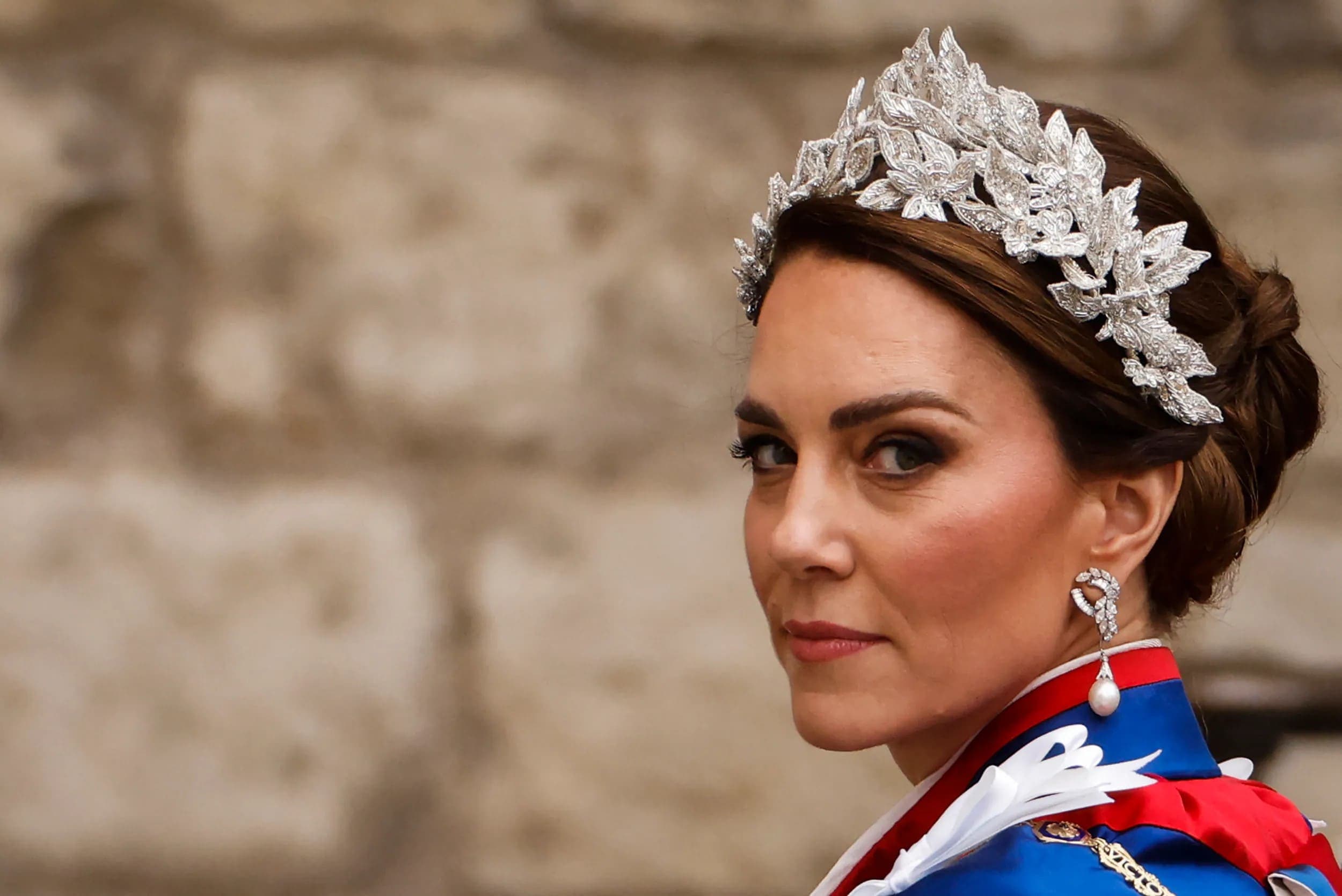 VÍDEO: Kate Middleton é vista fazendo compras com príncipe William, dizem tabloides britânicos