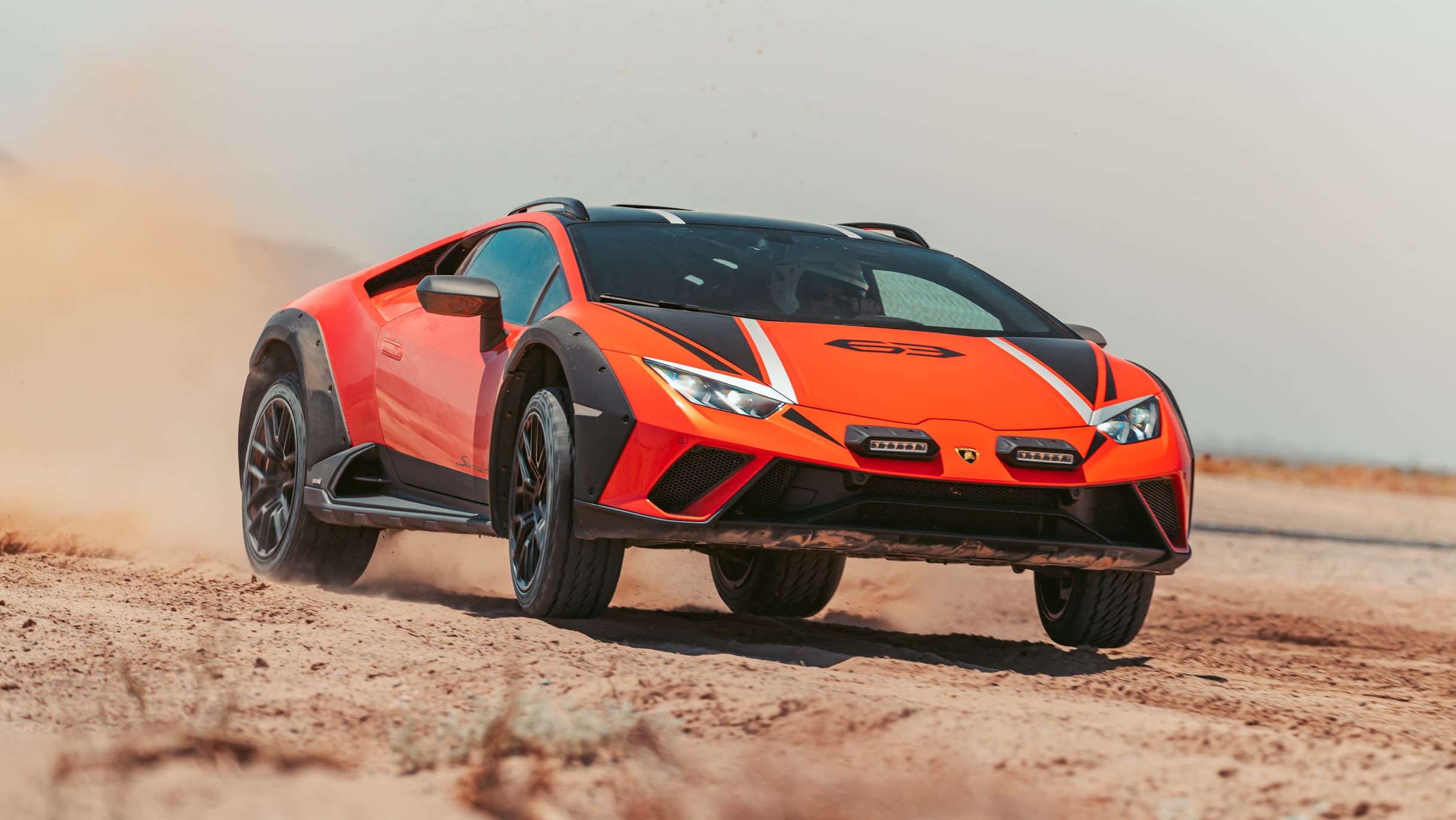 Lamborghini lança no Brasil carro de R$ 4 milhões &#8220;à prova de buraco&#8221;