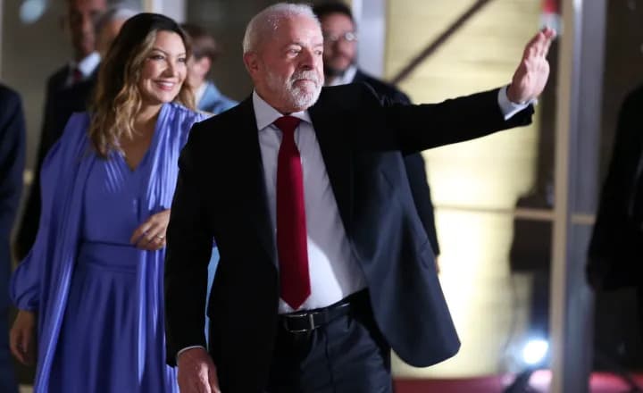 Governo Lula impõe sigilos de 100 anos a mais de 1.300 pedidos, incluindo agenda de Janja