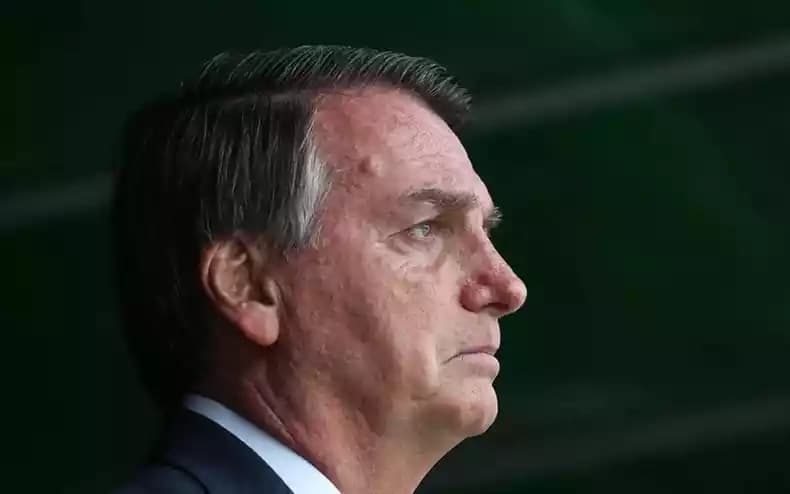 Bolsonaro cancela todas as viagens de maio após internação em hospital de São Paulo