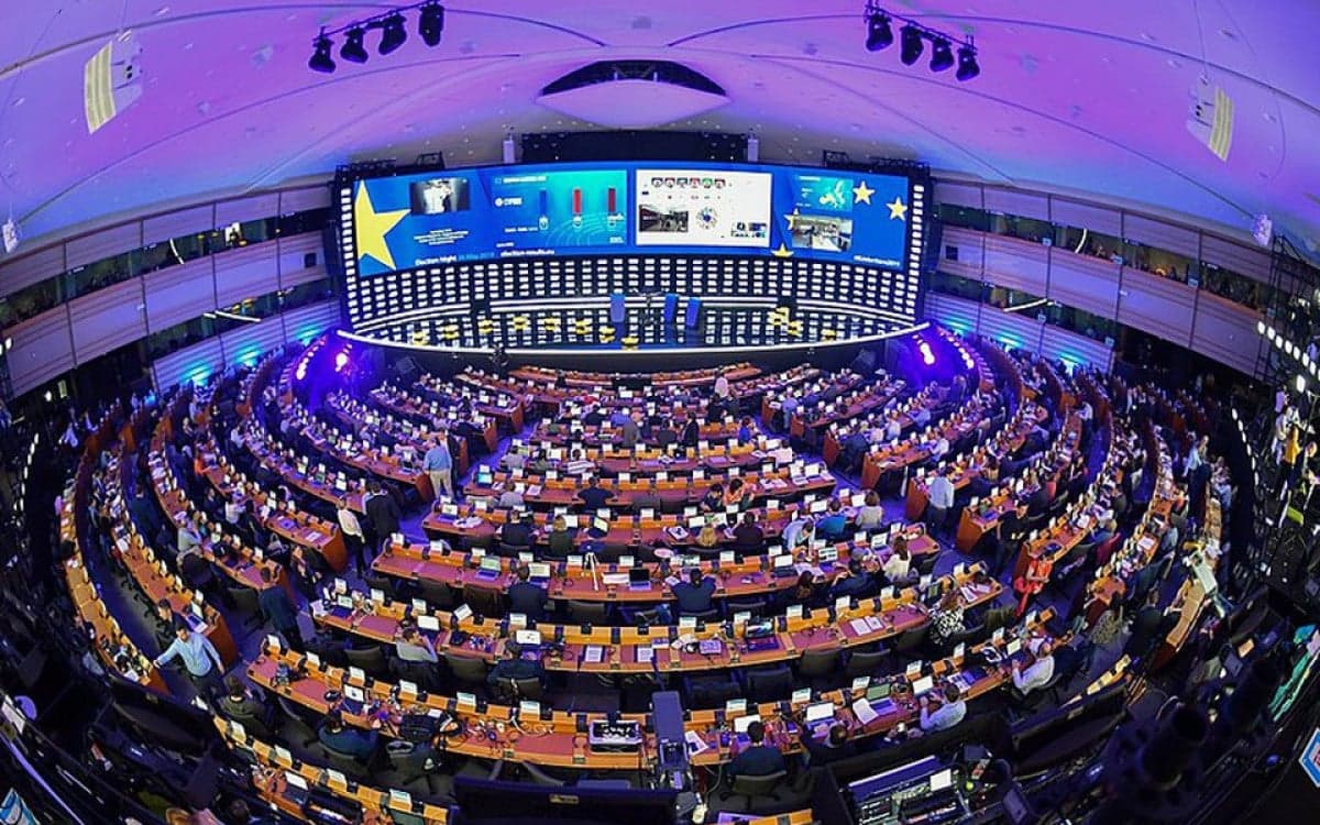 Bélgica abre investigação sobre suposta &#8220;interferência&#8221; russa no Parlamento Europeu