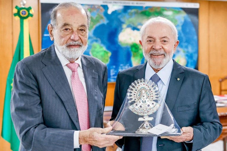 Após encontro com Lula, dono da Claro confirma investimentos de R$ 40 bi no país