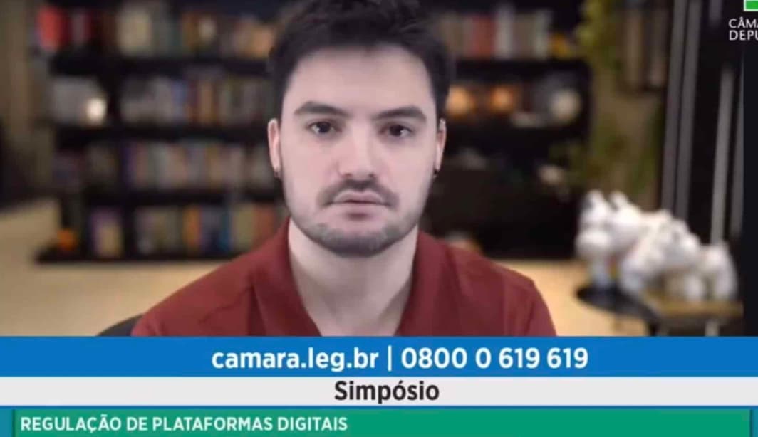 Vídeo: Felipe Neto chama Lira de &#8216;excrementíssimo&#8217; em simpósio na Câmara