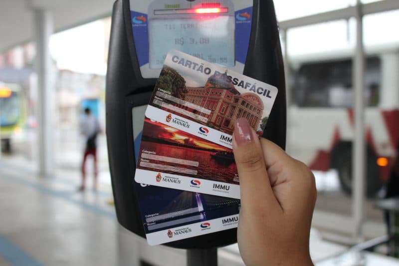 Sinetram anuncia fim do pagamento em dinheiro nos terminais e em 14 linhas de ônibus em Manaus; entenda