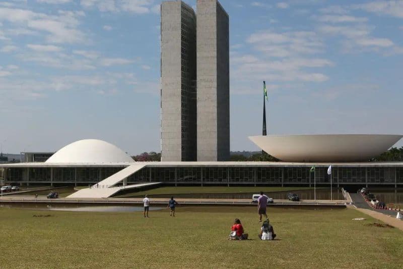 Senado aprova criação do novo DPVAT; Braga e Aziz votam a favor e Plínio contra