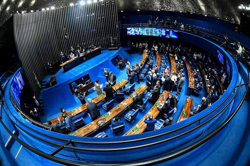Senado aprova projeto que estende por mais 25 anos cotas para negros em concursos