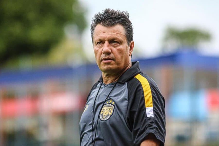 Após derrota para o Flamengo, técnico Adílson Batista deixa o Amazonas FC