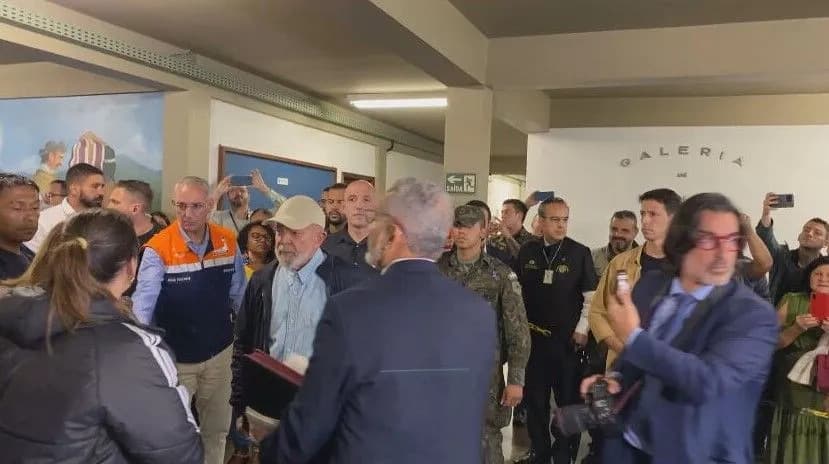Lula visita RS e governador diz:  &#8220;Momento não é apenas de sobrevoos&#8221;