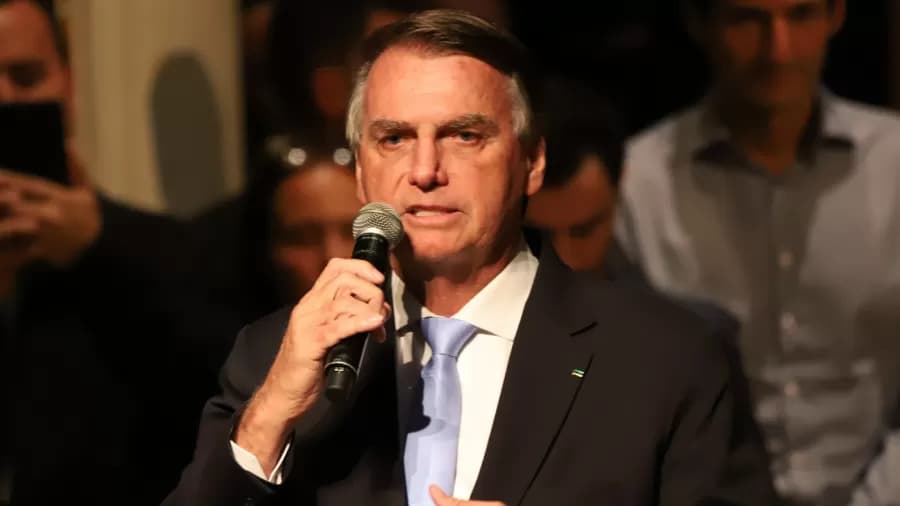 Bolsonaro tem &#8220;melhora gradativa&#8221;, mas ainda não há previsão de alta, diz boletim
