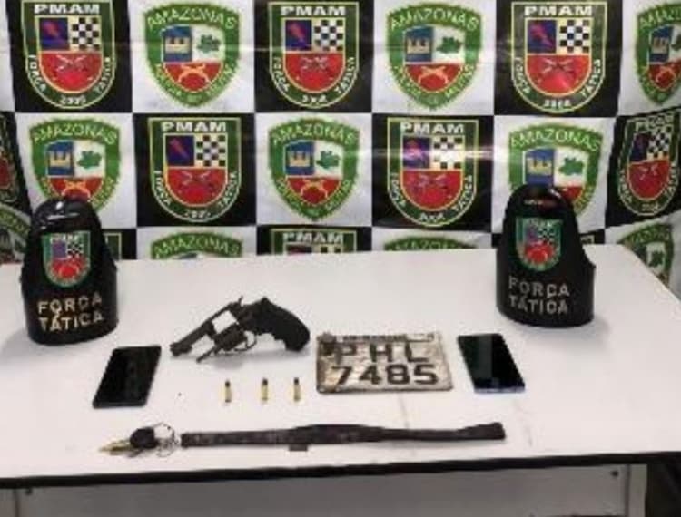 Polícia prende dois homens foragidos da Justiça; Um deles se passava por &#8216;mototaxista&#8217;