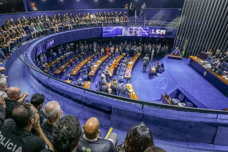 CCJ do Senado reduz prazo de inelegibilidade para políticos &#8220;ficha suja&#8221;