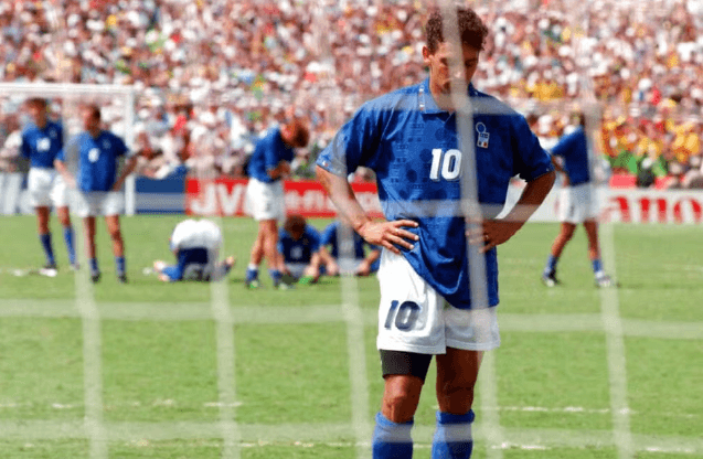 Ex-jogador Roberto Baggio é assaltado e agredido dentro de casa, na Itália