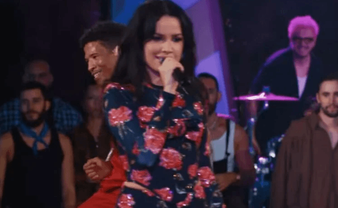 VÍDEO: Juliette alfineta ex-namorado durante show: &#8220;Perdeu, playboy&#8221;