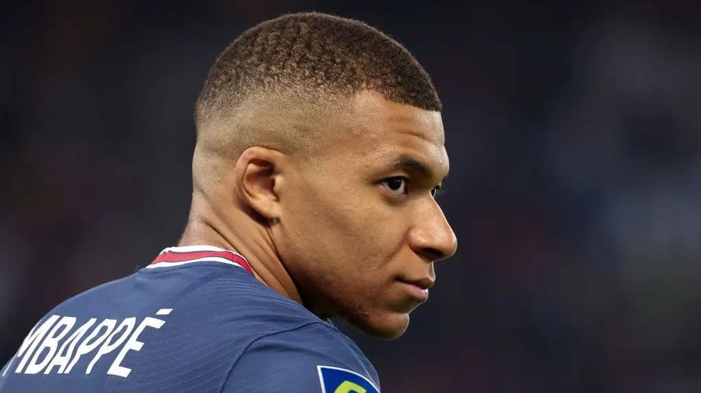 Mbappé denuncia PSG por assédio moral e tentativa de extorsão, e pede R$ 355 milhões