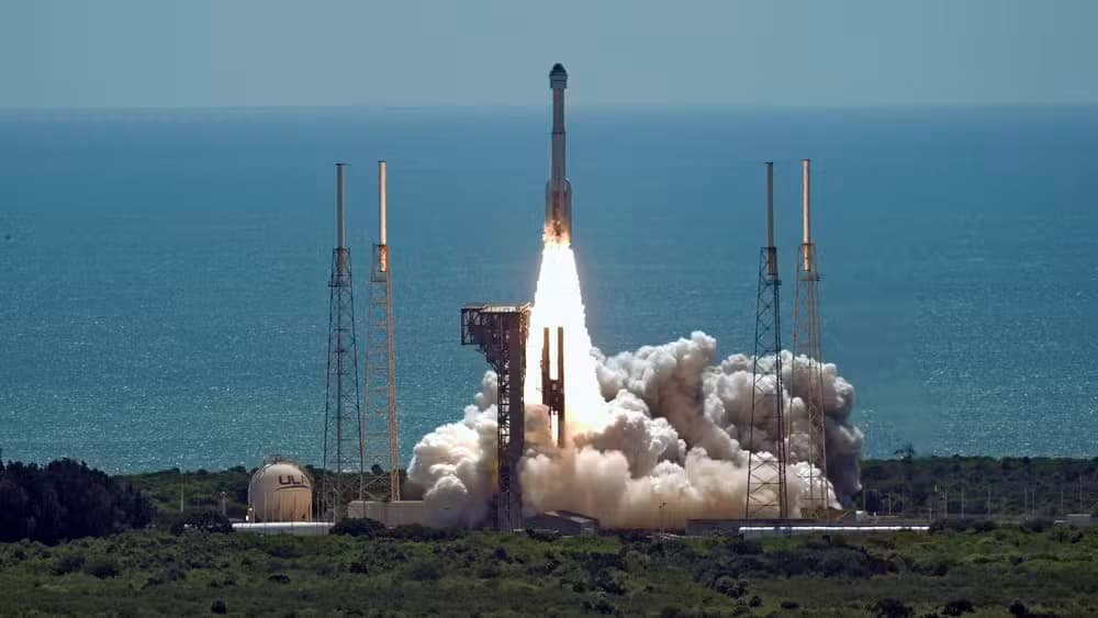 Astronautas ficam &#8220;presos&#8221; no espaço após problema com nave da Boeing, sem data para voltar à Terra