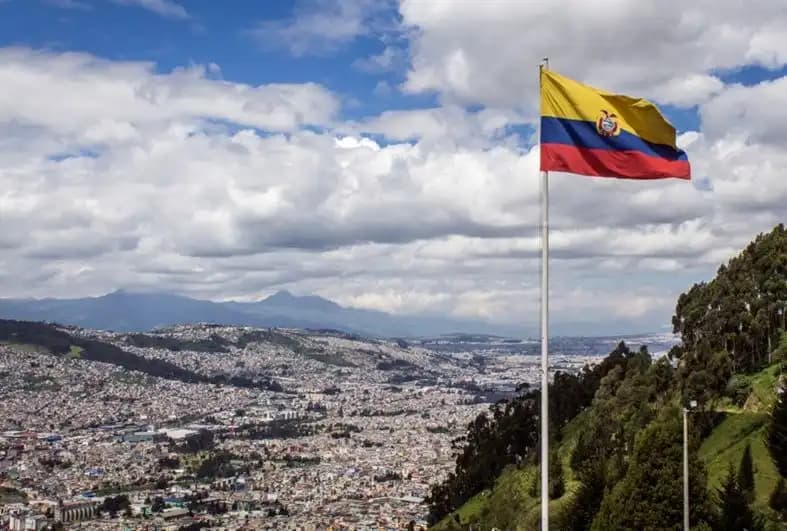 Apagão geral atinge Equador; ministro diz que foi &#8220;falha em linha de transmissão&#8221;