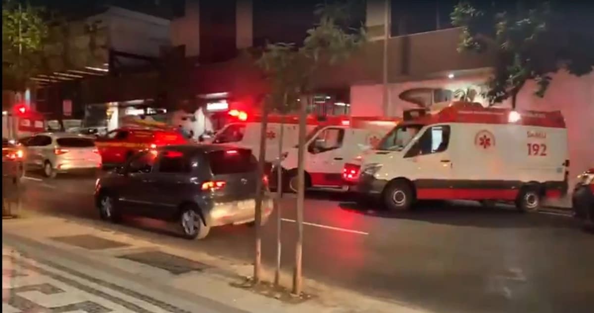 Elevador com 22 pessoas despenca e deixa 8 feridos em MG