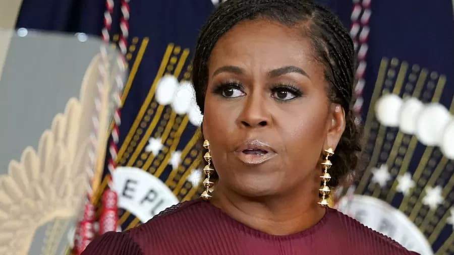 Eleições nos EUA: Pesquisa aponta que Michelle Obama poderia vencer Donald Trump