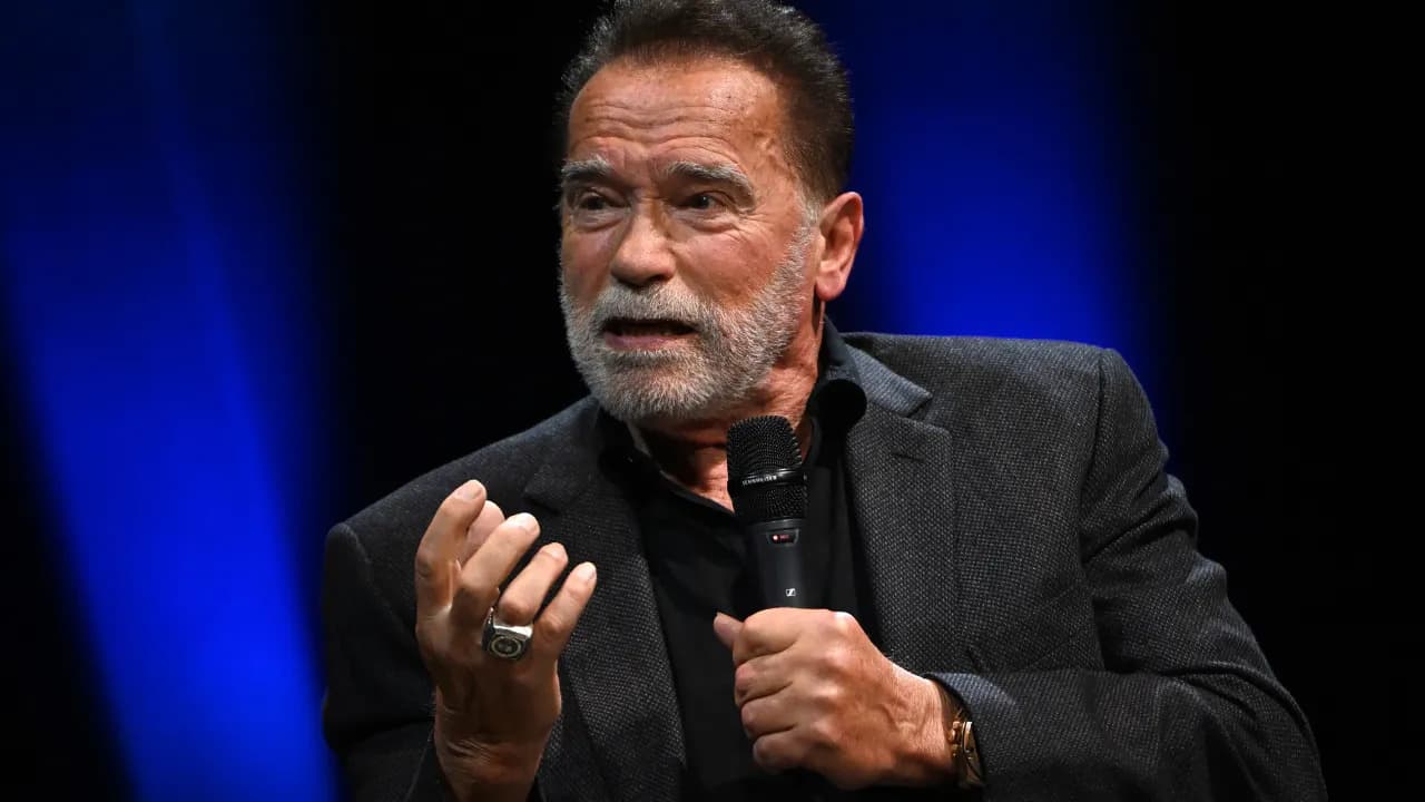 SP: Idosa manda R$ 238 mil para golpistas que se passavam por Schwarzenegger