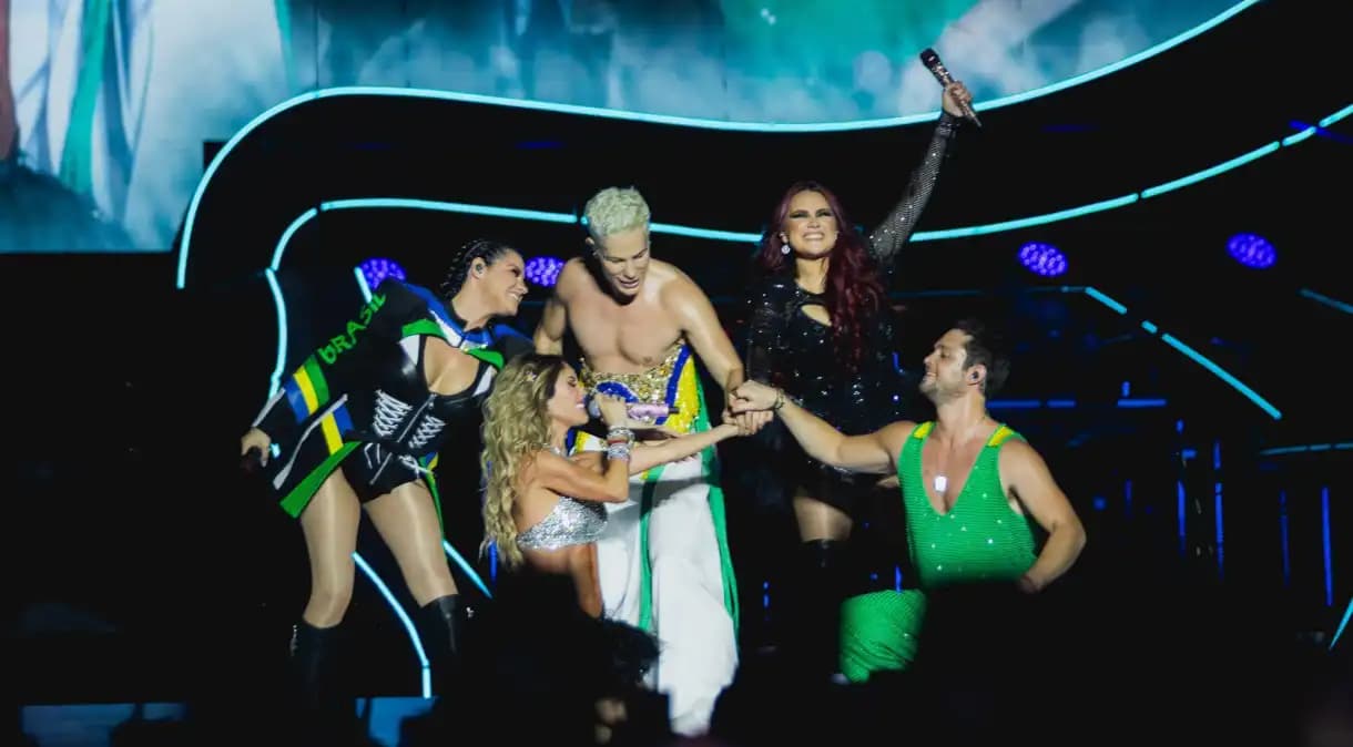 Organizadora de show do RBD é condenada a indenizar fãs barradas por fraude; entenda