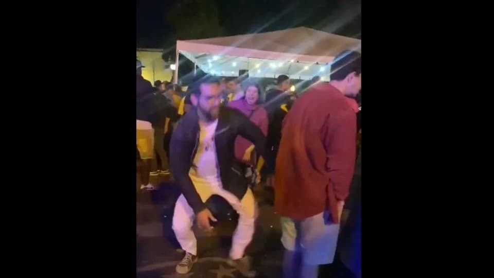 VÍDEO: Casal imita macacos durante evento de samba frequentado por negros, no RJ