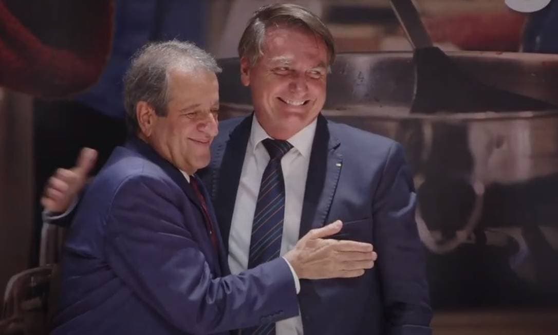 Moraes derruba proibição e autoriza Valdemar a voltar a falar com Bolsonaro