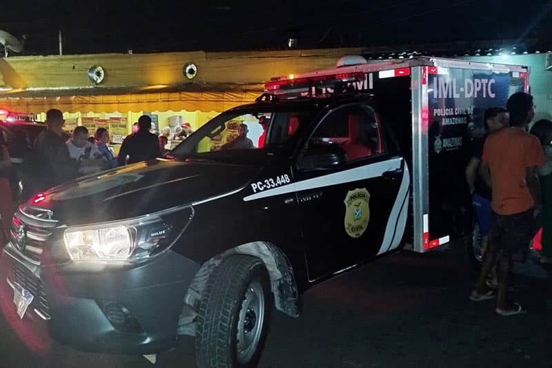 Homem é morto com tiros na cabeça em via pública de Novo Airão, no Amazonas