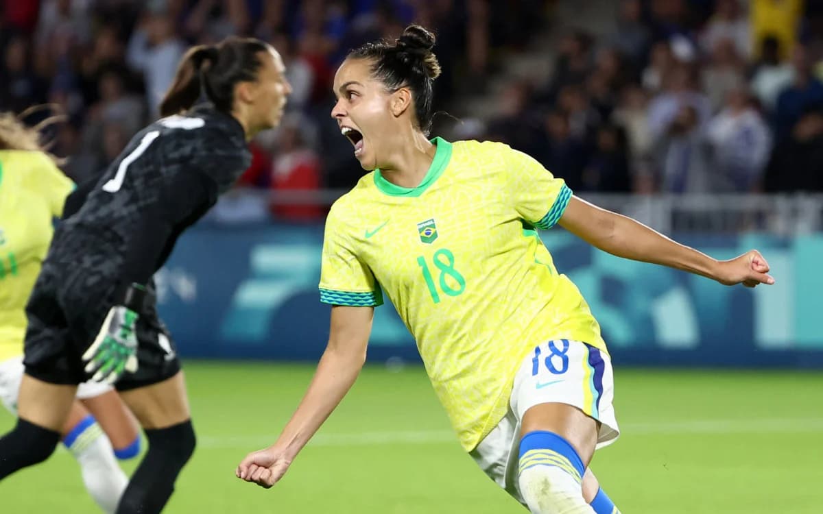 Brasil vence a anfitriã França com 16 minutos de acréscimo e vai à semifinal do futebol feminino; veja reações na web