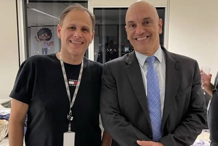 Defesa de ex-assessor de Moraes pede que ministro seja impedido de conduzir inquérito sobre mensagens