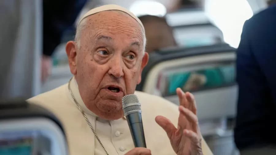 Papa Francisco sofreu &#8220;dois episódios de insuficiência respiratória aguda&#8221;, informa o Vaticano