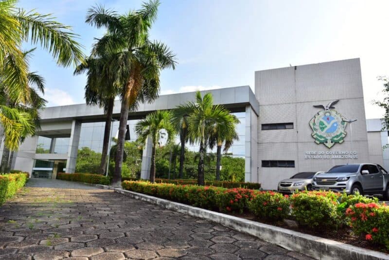 Feriado imprensado: Governo decreta ponto facultativo nesta sexta no Amazonas