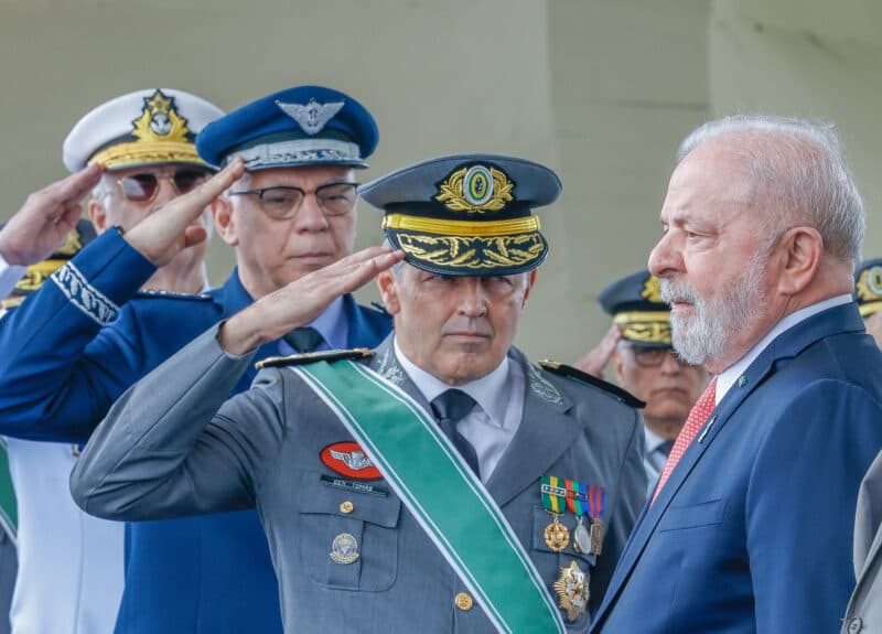 Militares terão reajuste no salário, mas possíveis mudanças na aposentadoria, diz site