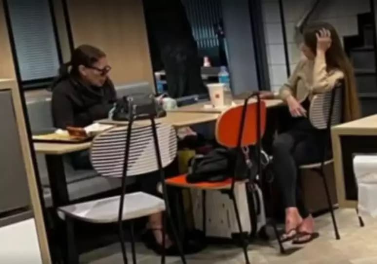 Mulher que morava no McDonald&#8217;s é proibida de frequentar o local no Leblon