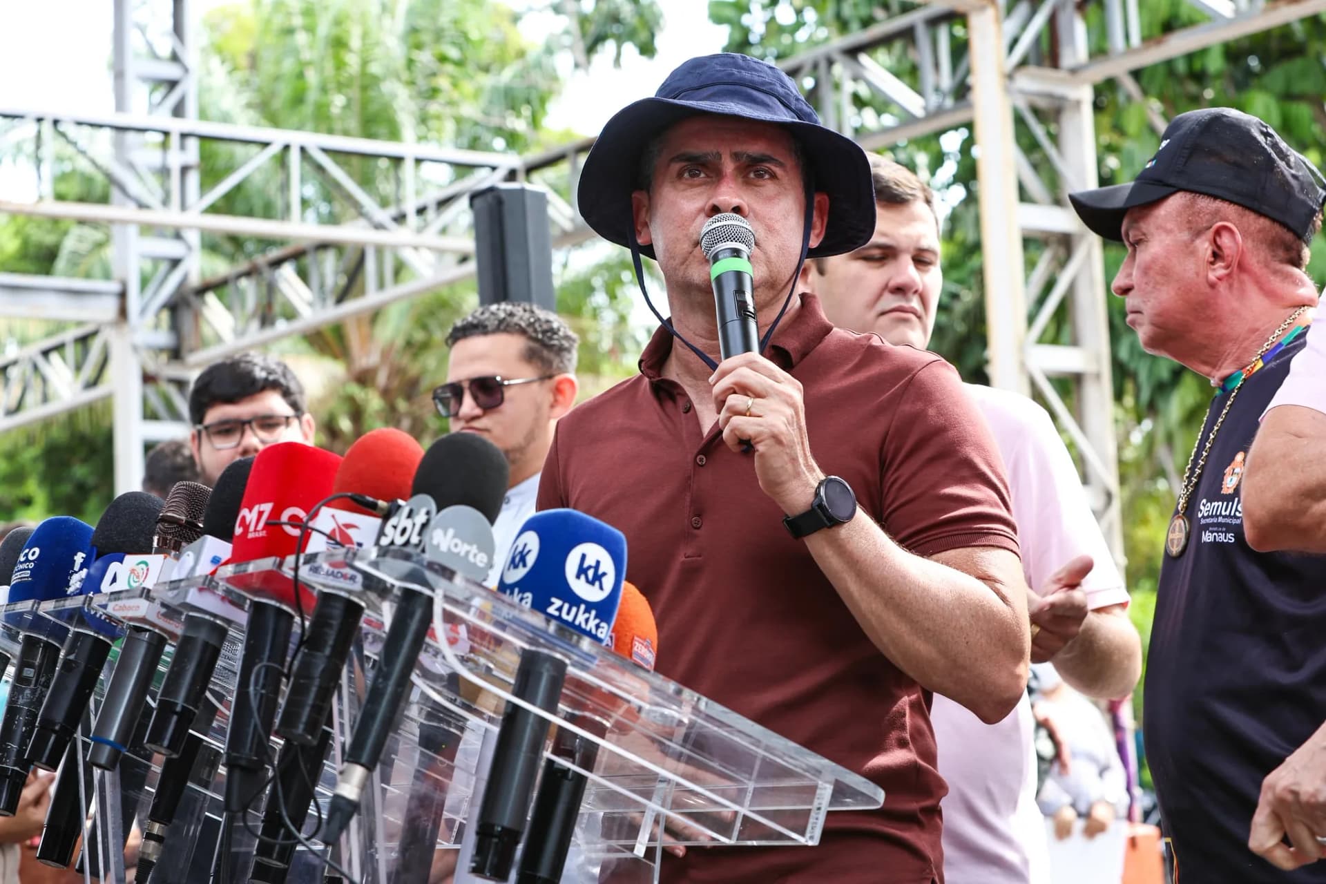 &#8220;Estamos sofrendo com alagamentos devido ao descarte inadequado de lixo&#8221;, afirma prefeito de Manaus