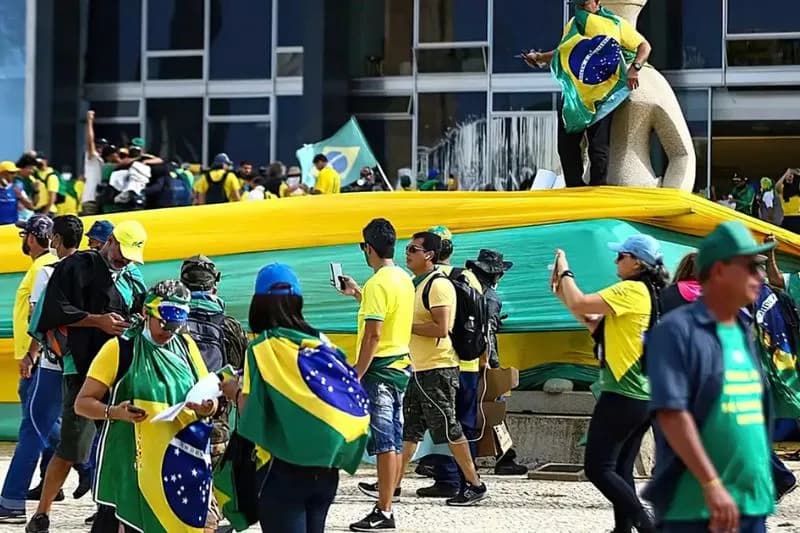 PT pede arquivamento do projeto que anistia condenados pelos atos de 8/1